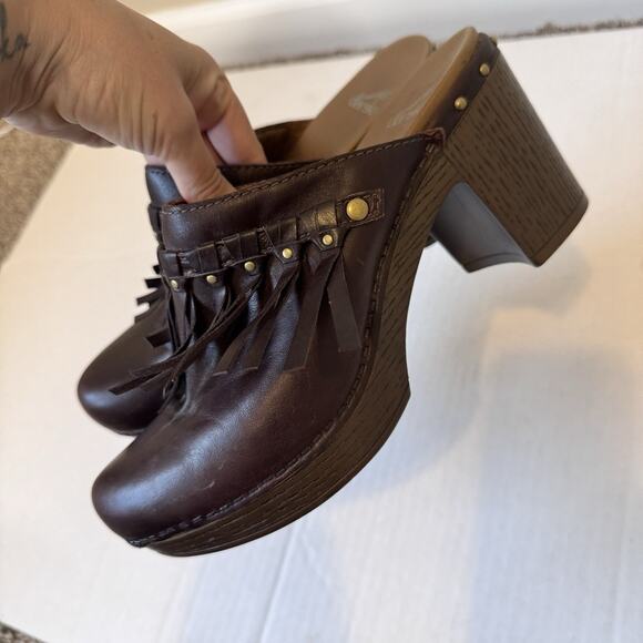 Dansko Shoes Womens Size 40 Leather Clogs Block Heel Stud Fringe Mule Retro - Picture 7 of 11